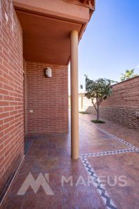 CASA EN VENTA EN MARTORELL