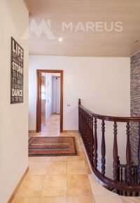 CASA EN VENTA EN MARTORELL