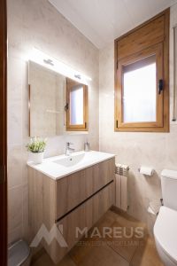CASA EN VENTA EN MARTORELL
